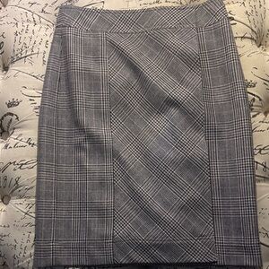 Brooks Brothers Monochrome Plaid Pencil Skirt